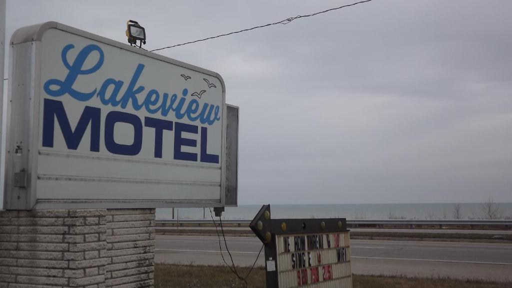 Lakeview Motel Two Rivers Eksteriør billede